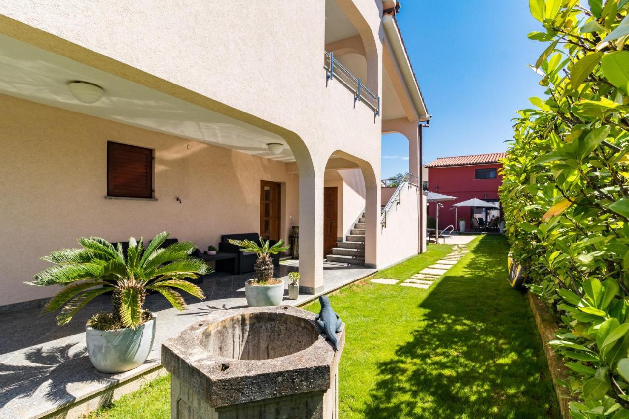 Apartmani Kazun - App1 Fazana Exterior photo