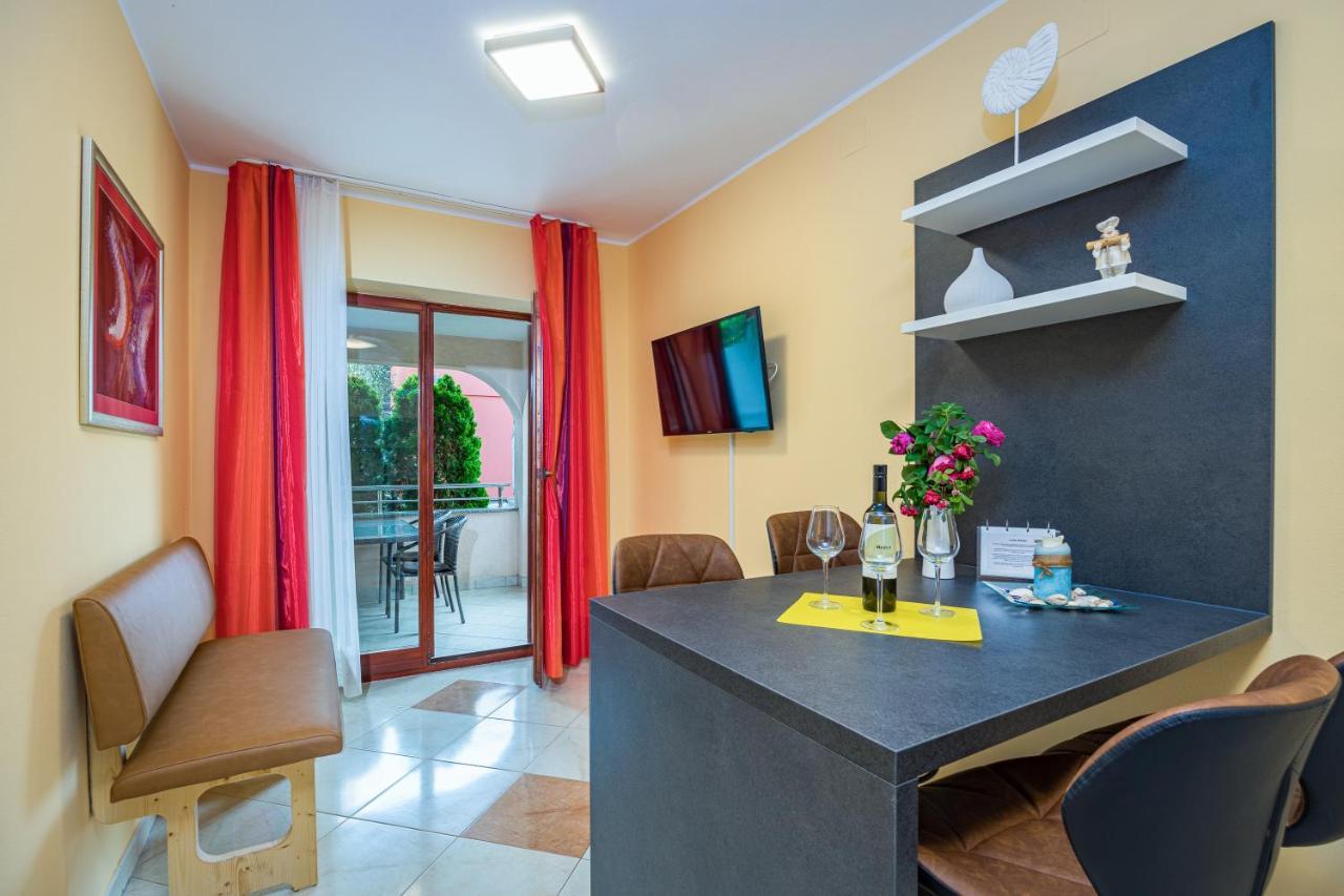 Apartmani Kazun - App1 Fazana Exterior photo